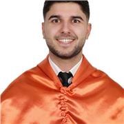 Estudiante de administración y dirección de empresas con un amplio conocimiento en matemáticas y buenas habilidades comunicativas